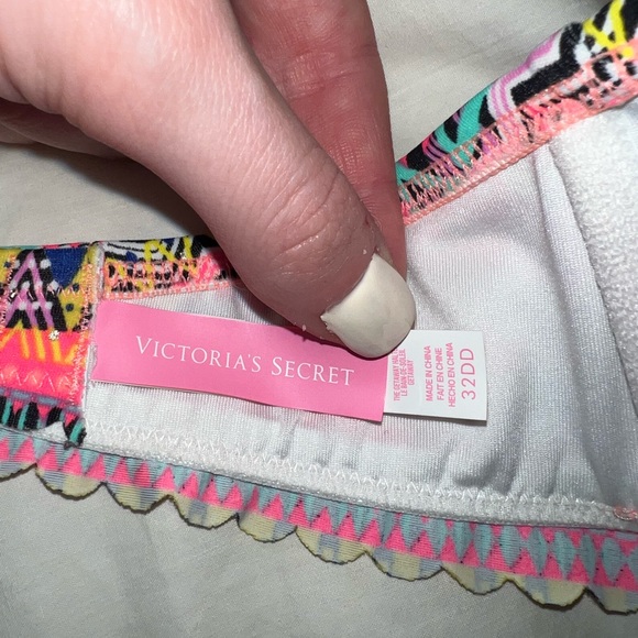 3 Victoria’s Secret Bathing Suit Tops Push-Up - Picture 5 of 5